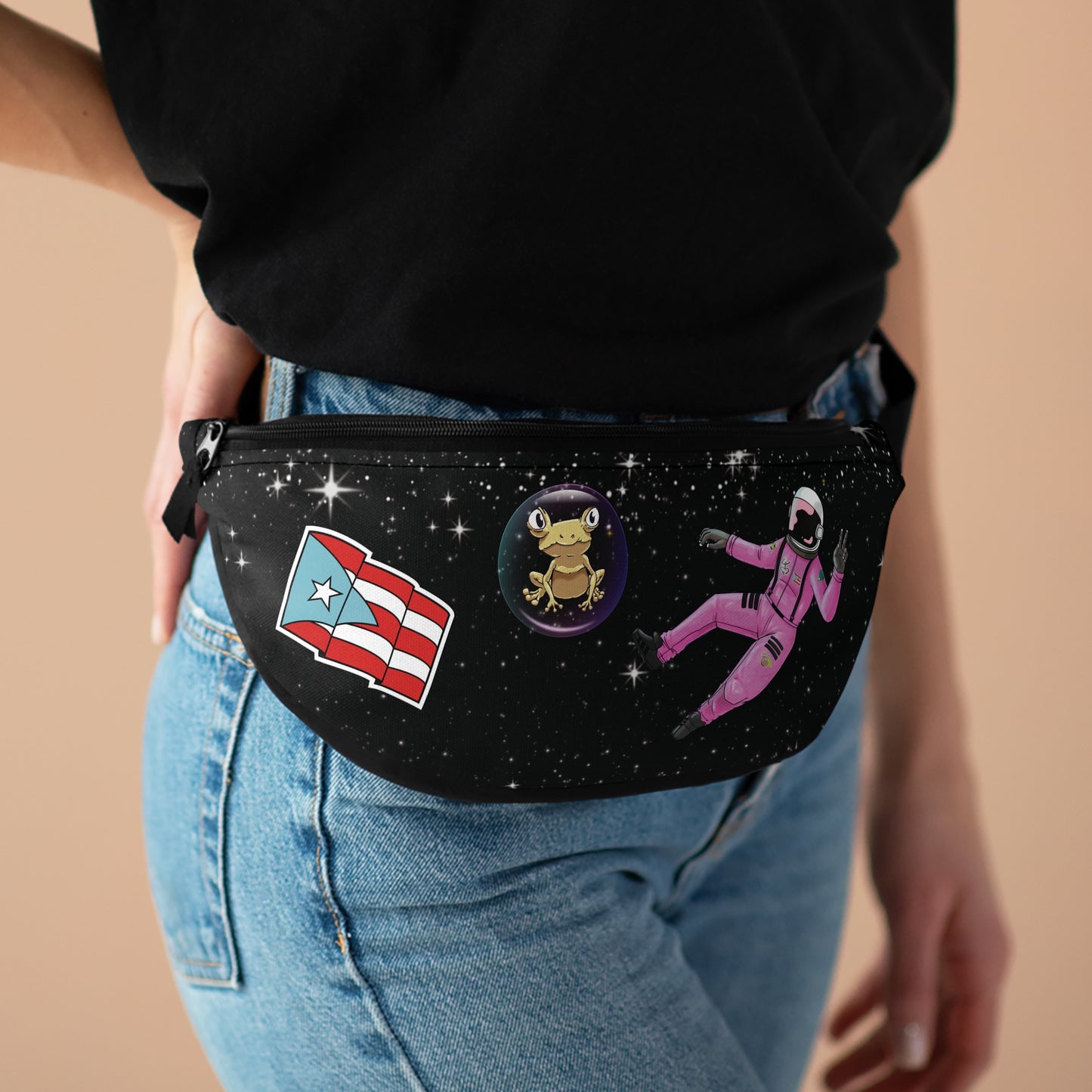 Cozmic y Pito en el espacio en Cross Body