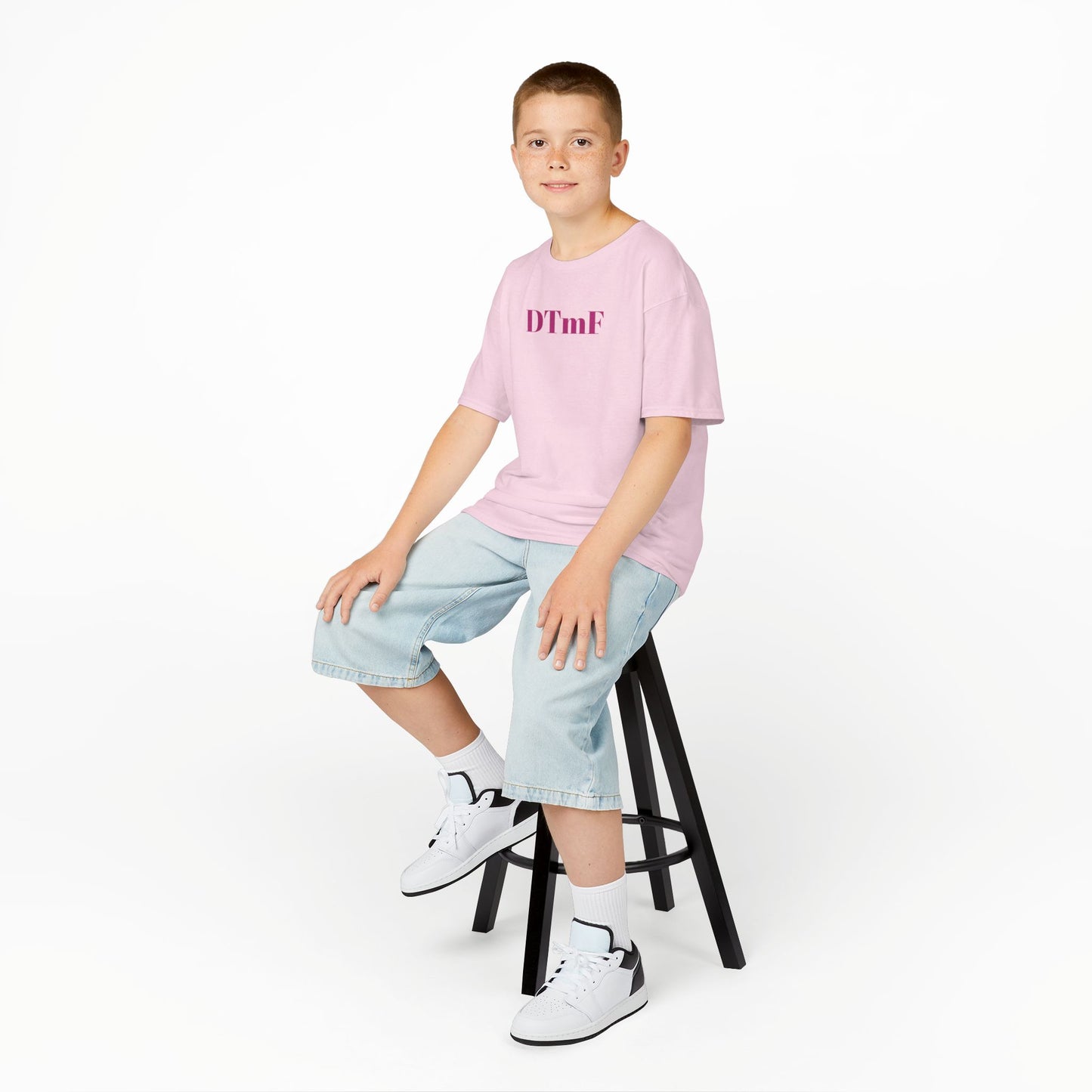Camiseta para niños inspirada en DTMF